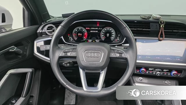 Audi Q3 (F3) 2022 Белый из Кореи, фото 6