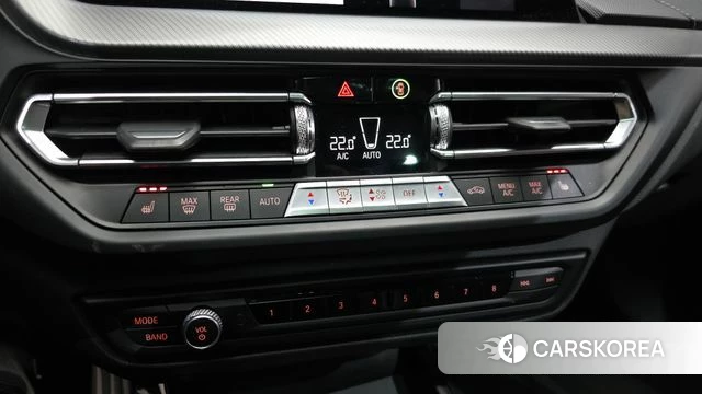 BMW 1 Series (F40) 2020 Белый из Кореи, фото 6