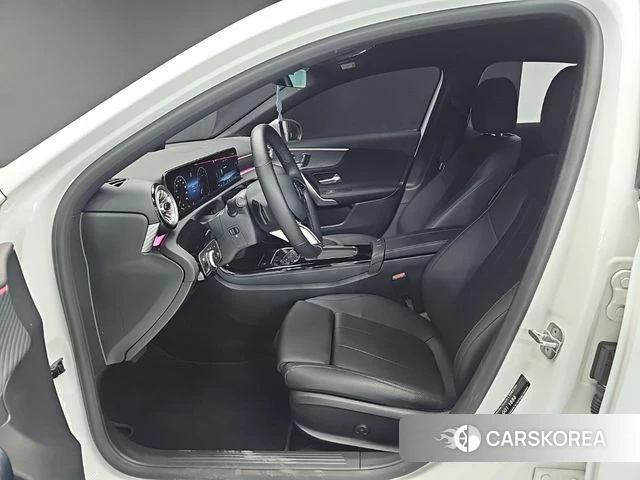 Mercedes-Benz A-Class W177 2024 Белый из Кореи, фото 6