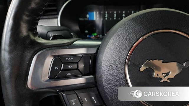 Ford Mustang 2022 Черный из Кореи, фото 6