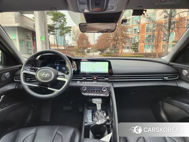 Hyundai The New Avante (CN7) 2024 Серебристо-серый из Кореи, фото 6