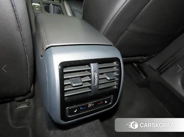 Volkswagen Arteon 2023 Серебристо-серый из Кореи, фото 6