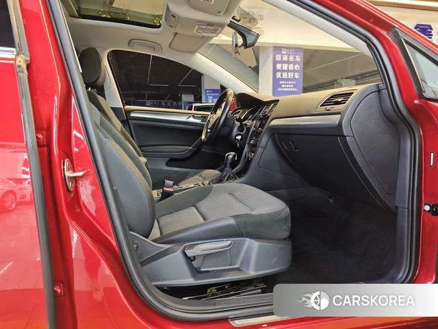 Volkswagen Golf 2020 Красный из Китая, фото 6