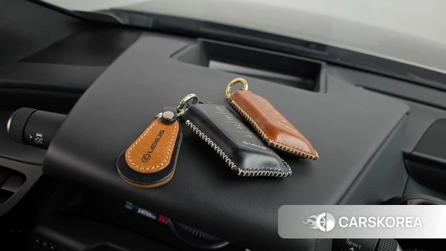 Lexus ES300h 7th generation 2024 Серый из Кореи, фото 6