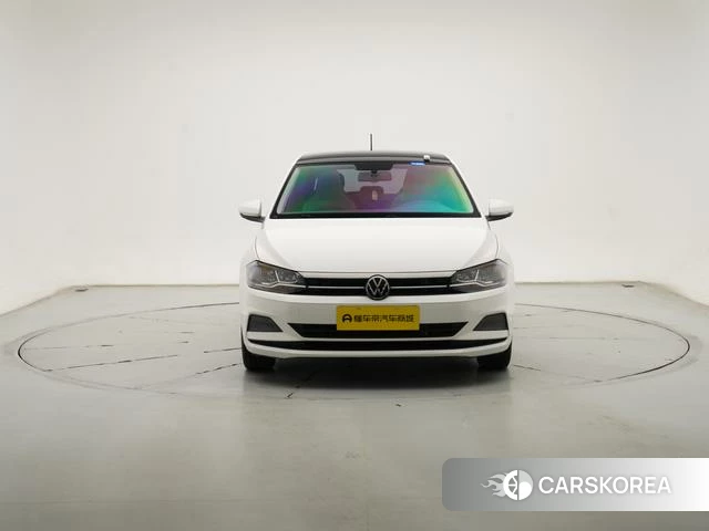 Volkswagen Polo 2022 Белый из Китая, фото 6