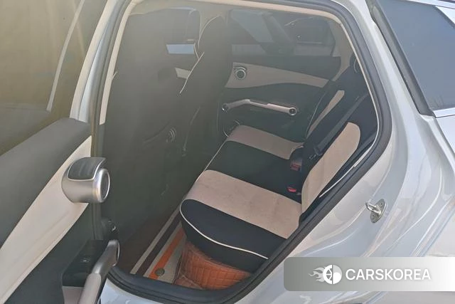 BYD Yuan PLUS 2025 Белый из Китая, фото 6