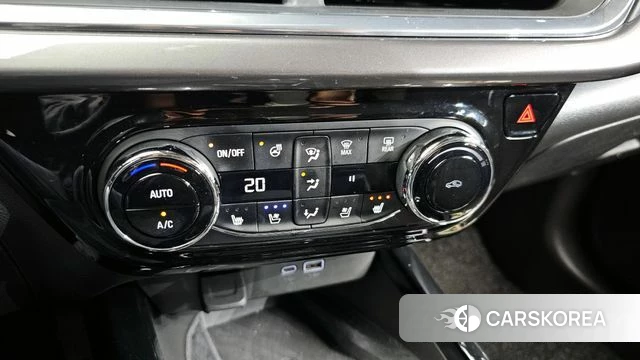 Chevrolet (GM Daewoo) Trax Crossover 2023 Светло-зеленый из Кореи, фото 6