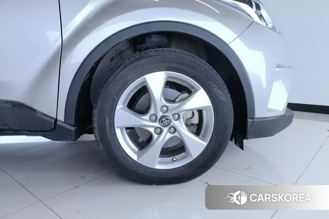 Toyota C-HR 2020 Темно-серый из Китая, фото 6