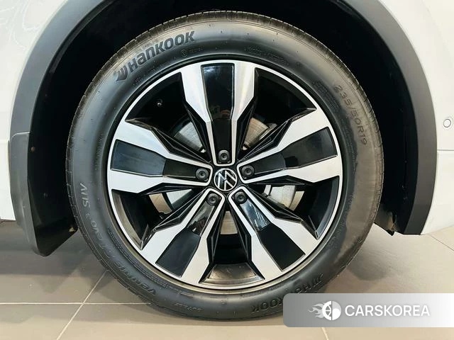 Volkswagen Tiguan L 2024 Белый из Китая, фото 6