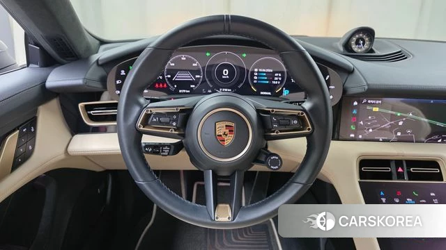 Porsche Taycan 2024 Серебристо-серый из Кореи, фото 6