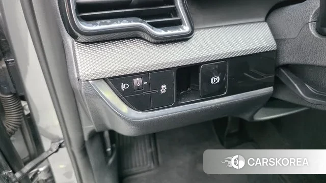 Kia Sportage 5th Generation 2022 Серебристо-серый из Кореи, фото 6