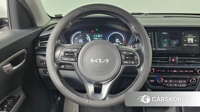 Kia Niro Plus 2022 Белый из Кореи, фото 6