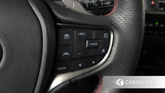 Lexus UX300h 2024 Белый из Кореи, фото 6