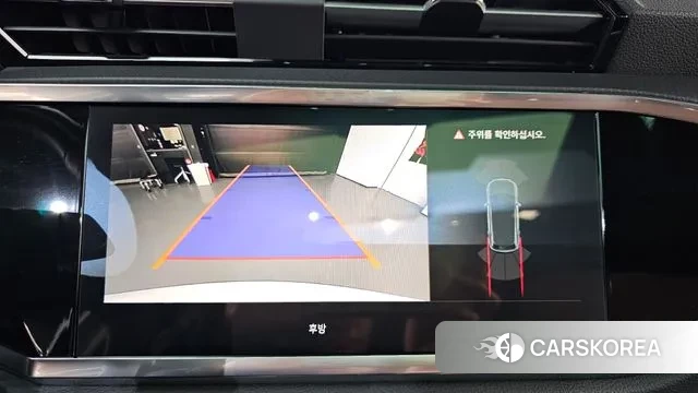 Audi Q3 (F3) 2023 Белый из Кореи, фото 6