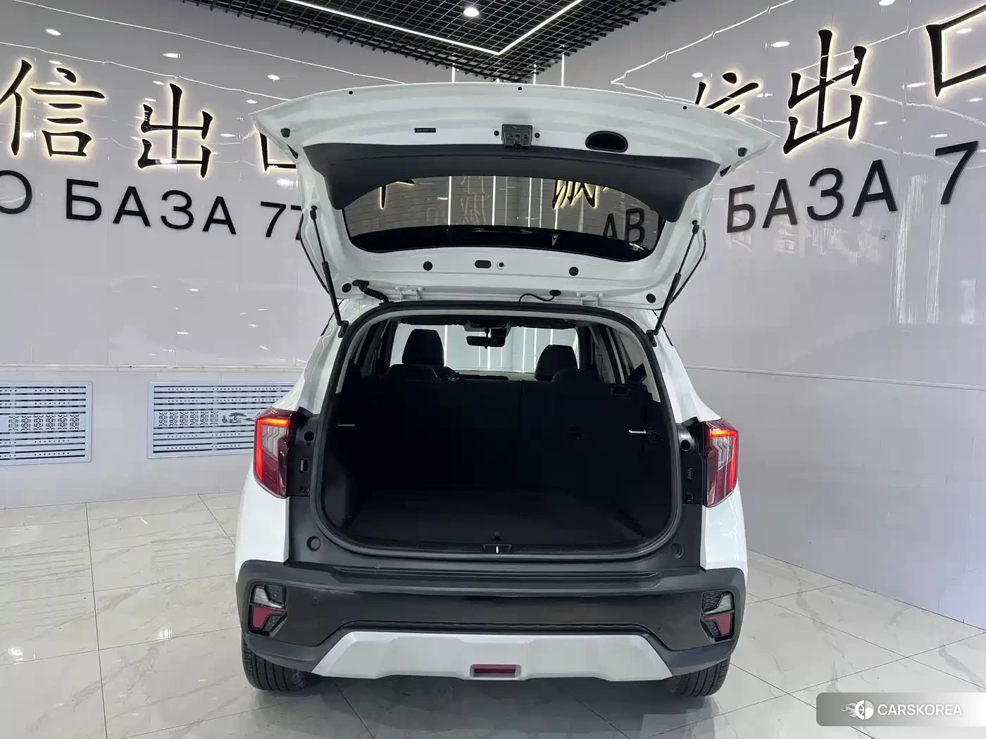 Kia Seltos 2024 Белый из Китая, фото 6
