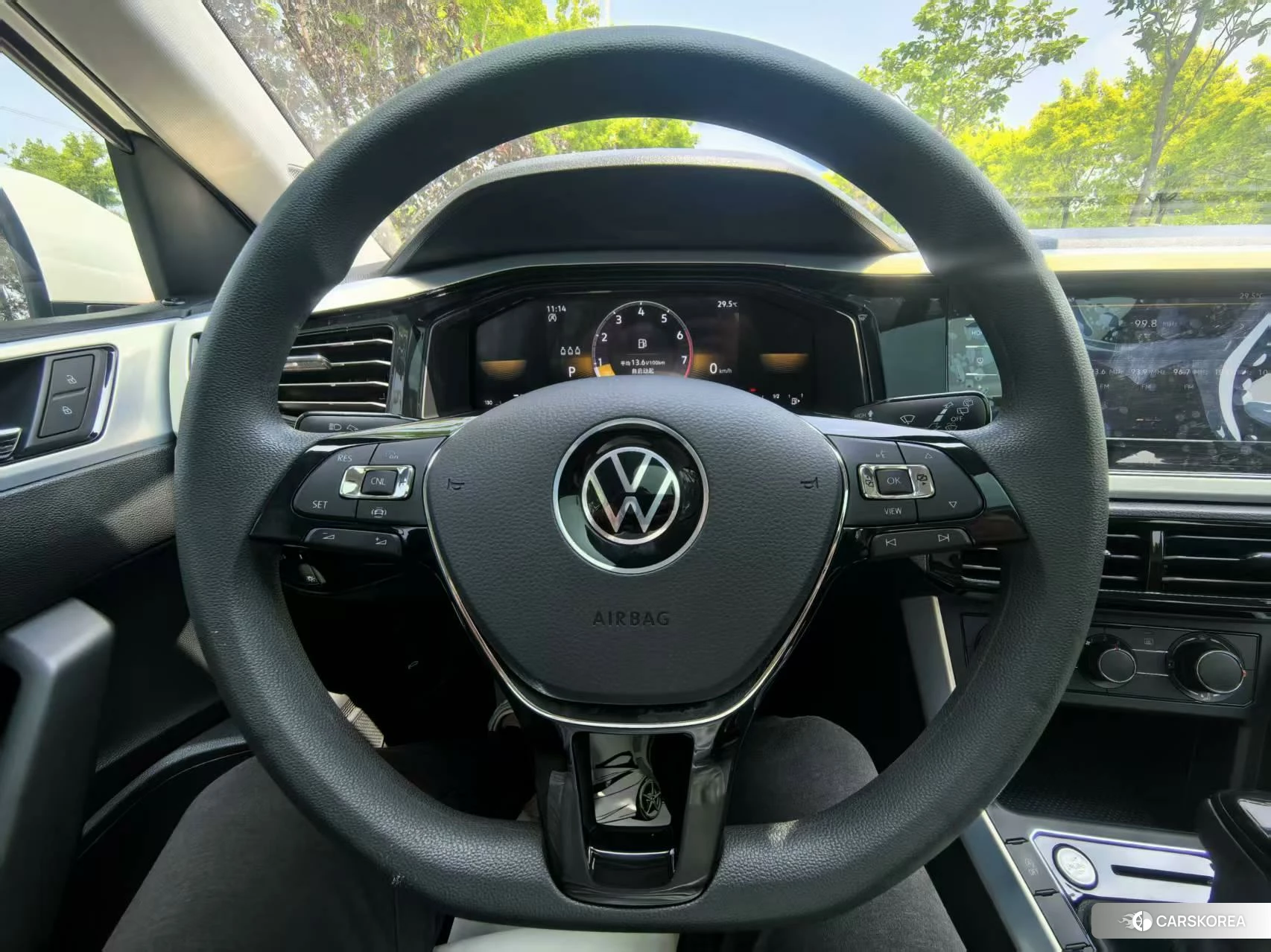 Volkswagen Polo 2022 Белый из Китая, фото 6