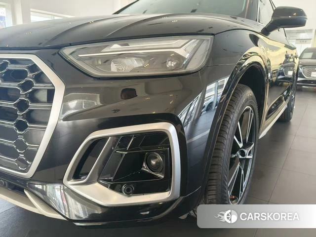 Audi Q5L 2022 Черный из Китая, фото 6