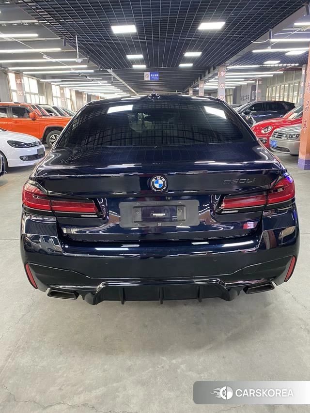 BMW 5 series 2022 Черный из Китая, фото 6