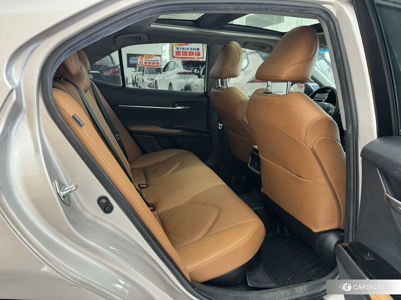 Toyota Camry 2021 Серебристо-серый из Китая, фото 6