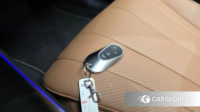 Mercedes-Benz E-Class W214 2025 Белый из Кореи, фото 6