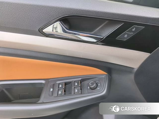 Volkswagen Bora 2023 Белый из Китая, фото 6