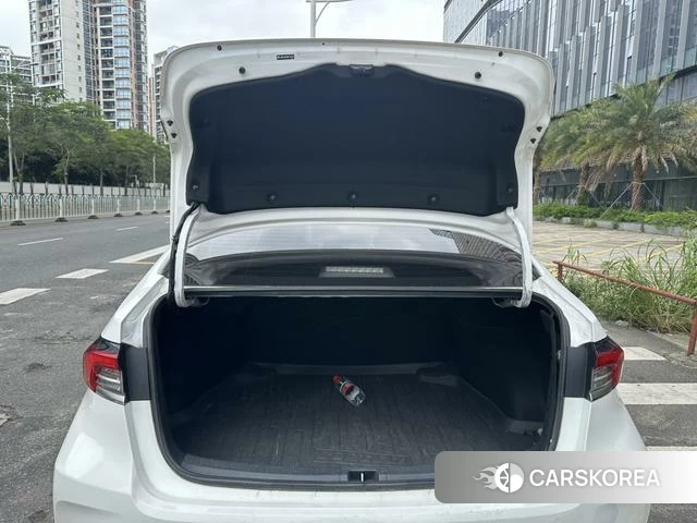 Toyota Corolla 2022 Белый из Китая, фото 6