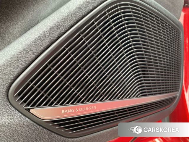 Audi S4 2023 Красный из Китая, фото 6