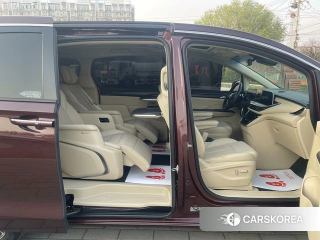 Buick GL8 2022 Красный из Китая, фото 6