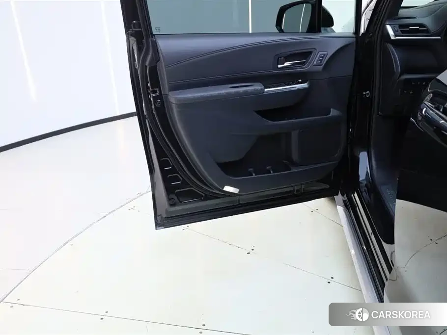 Toyota Granvia 2024 Черный из Китая, фото 6