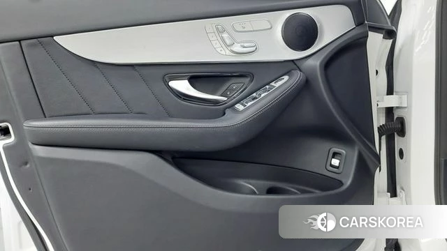 Mercedes-Benz GLC-Class X253 2021 Белый из Кореи, фото 6