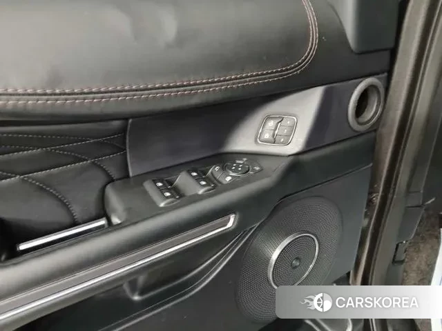 Ford Expeditation 2021 Серебристо-серый из Кореи, фото 6