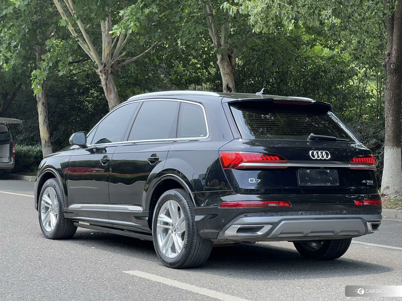 Audi Q7 2020 Черный из Китая, фото 6