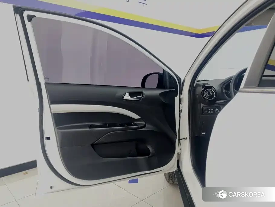 Kia KX1 2024 Белый из Китая, фото 6