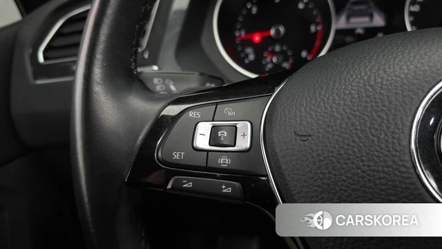 Volkswagen Tiguan second Generation 2020 Серый из Кореи, фото 6