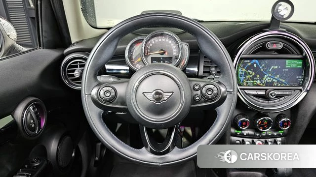 Mini Cooper 2018 Жемчужный цвет из Кореи, фото 6