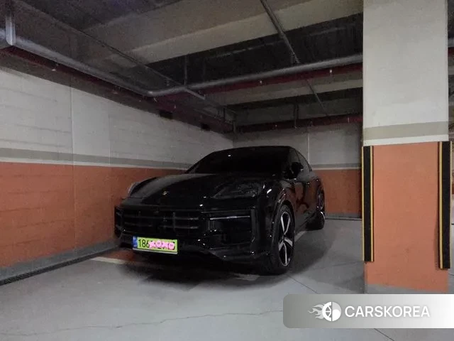 Porsche Cayenne (PO536) 2025 Черный из Кореи, фото 6