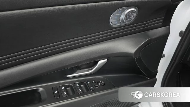 Hyundai The New Avante (CN7) 2024 Белый из Кореи, фото 6