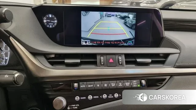 Lexus ES300h 7th generation 2021 Черный из Кореи, фото 6
