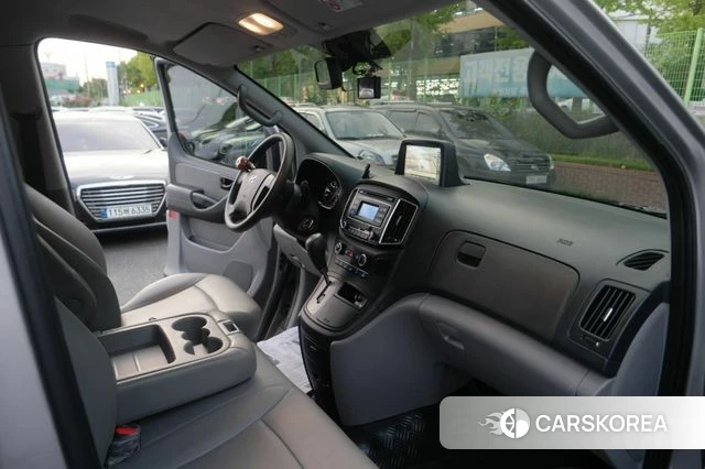 Hyundai The New Grand Starex 2021 Серебристо-серый из Кореи, фото 6