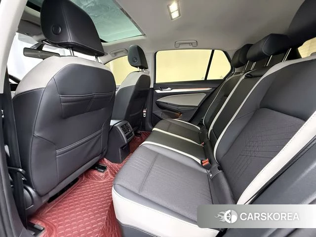 Volkswagen Golf 2023 Темно-серый из Китая, фото 6