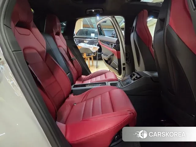 Porsche Panamera (972) 2025 Белый двухцветный из Кореи, фото 6