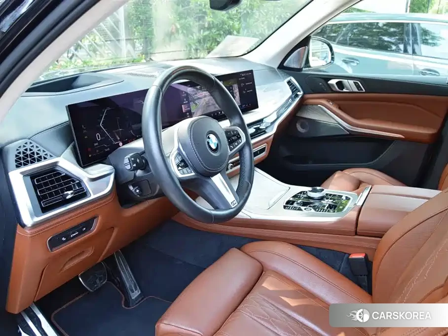 BMW X7 2024 Черный из Китая, фото 6