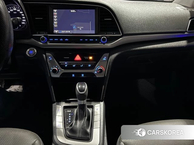 Hyundai Avante AD 2018 Серебристо-серый из Кореи, фото 6