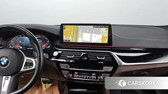 BMW 5 Series (G30) 2023 Белый из Кореи, фото 6