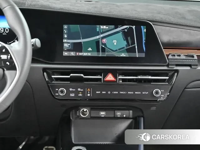 Kia Di Ol Nu Niro 2022 Белый из Кореи, фото 6