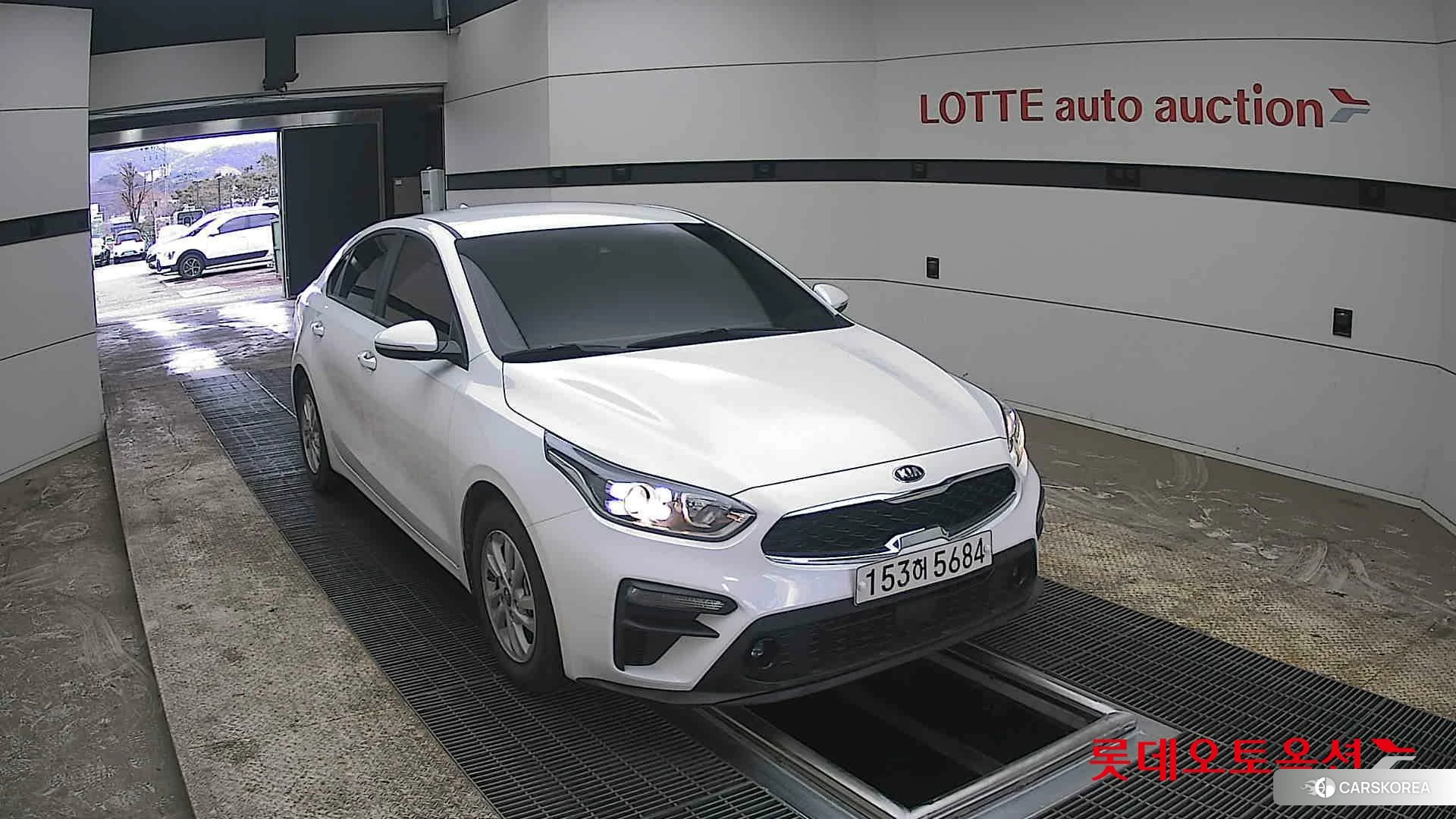 Kia K3 2021 Snow White Pearl из Кореи, фото 6