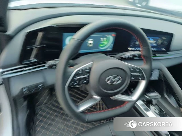 Hyundai Elantra 2022 Белый из Китая, фото 6