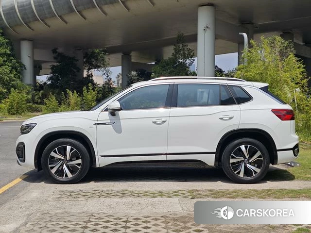 Volkswagen Tanyue GTE 2023 Белый из Китая, фото 6