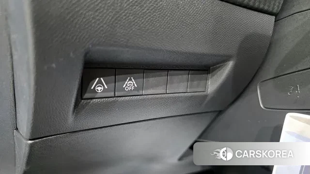 Peugeot e-2008 second generation 2023 Синий из Кореи, фото 6