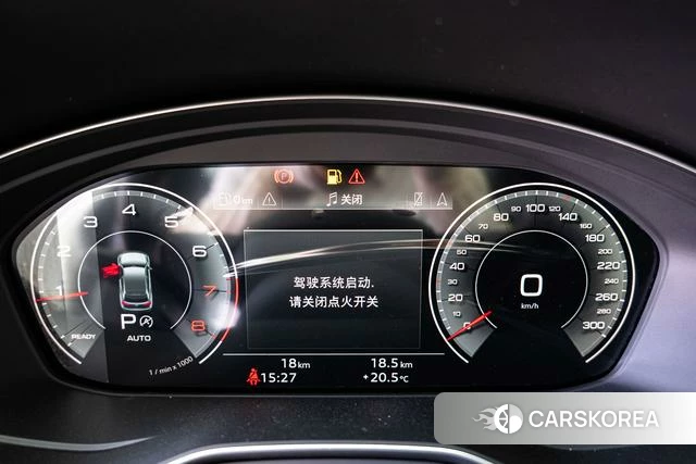 Audi Q5L 2026 Темно-серый из Китая, фото 6